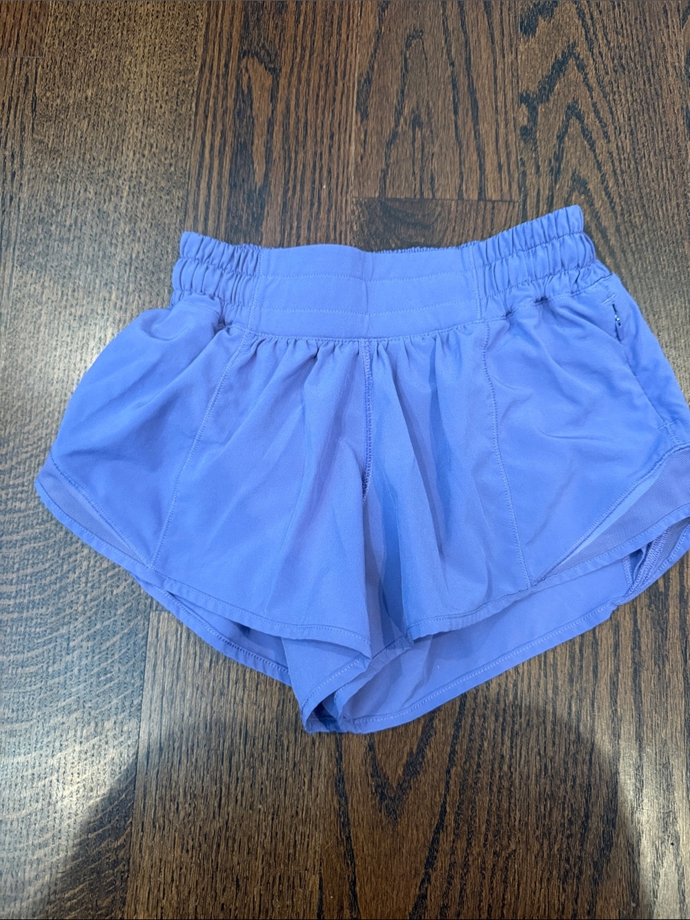 Lululemon Hotty Hot Low Rise Lined Short 2.5”